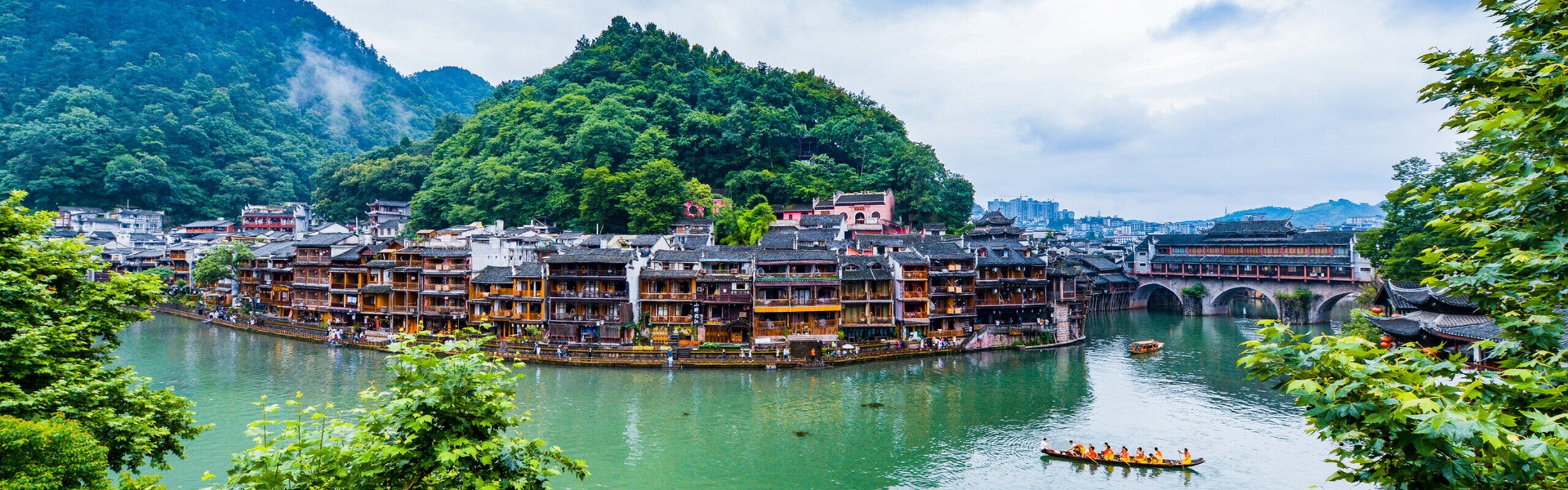 8-Day Zhangjiajie, Furong, Fenghuang, and Shanghai Tour